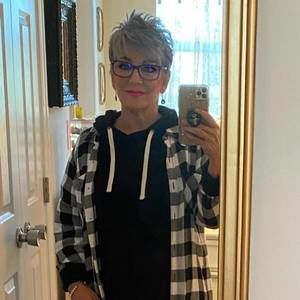 Meet your Posher, Michele